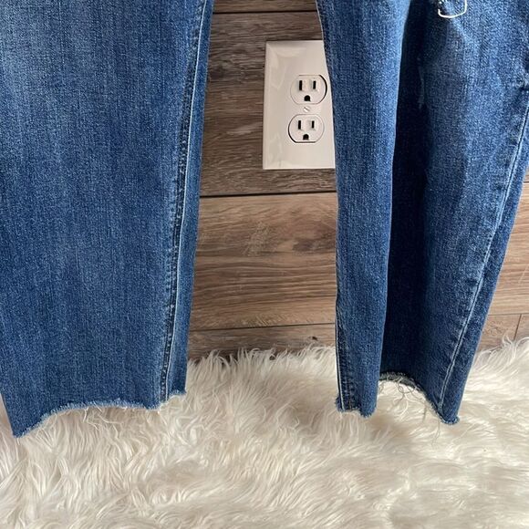 Old Navy Distressed Boyfriend Straight Jeans, Size 18, Blue - Picture 4 of 13